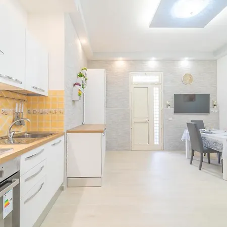 Domo Nora 2 Apartament